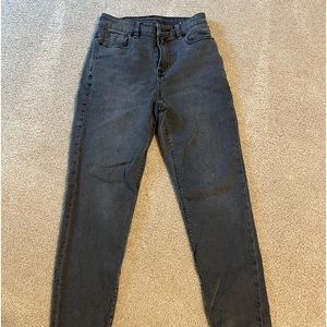 COPY - AMERICAN EAGLE JEANS SIZE 0 XTRA SHORT (gently worn) SEND ME BEST OFFER!